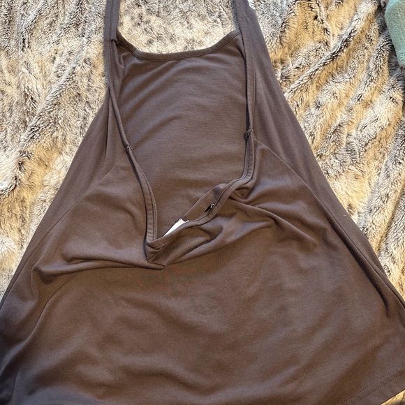 GYMSHARK EMBROIDERED LOGO GYM HALTER TANK TOP - Picture 3 of 4